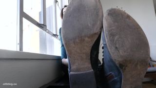 Stella Liberty Wants You to Wear Pantyhose & Lick Her Boots JOI.-1