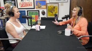 Holly Randall 5e84279e1eef72cbc172a source-2