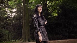 FEMDOMFOTO - Mistress Sadomme - Goddess With Her Bullwhip (German).-0