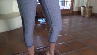 Jodi West in Yoga Pants And Heels Handjob-3