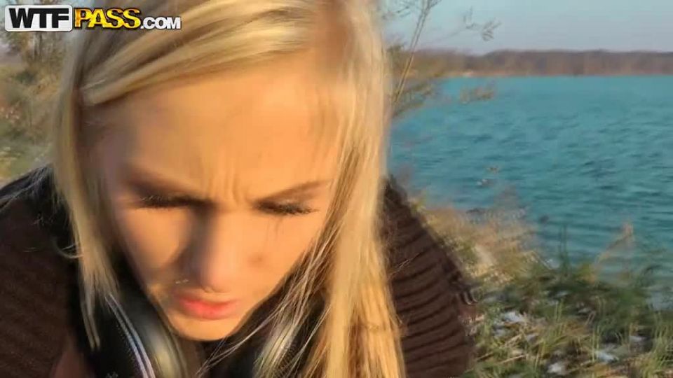 Barbie Amateur Sex On The Roofs - Public