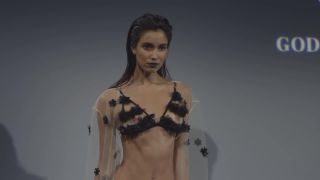 Nude on the catwalk - Model - Oops-0