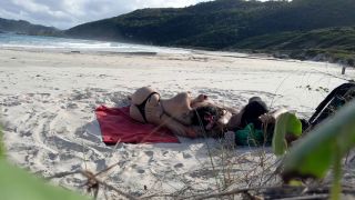 Exhibitionism Sweet couple on the public beach.-1