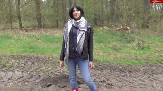 Miss - Doertie - Wichsanleitung mit Gummistiefeln 720P - Germany-9