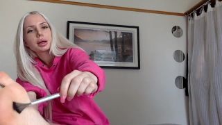 Porn online Ticklish girl – FOOT TICKLING CHALLENGE (TICKLING MY FEET)-1