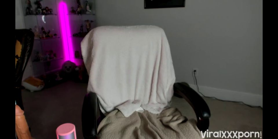 Elise Laurenne Elise Laurenne Teases It All In  Nude Camshow Video  nude 