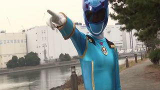 [SuperMisses.com] ZEPE-36 Prism Three Prism Blue in a Close Call-003-1