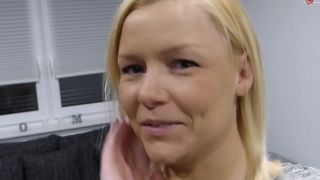 Unknown Camgirl With Beautiful Ass Solo Try Anal Fisting ...-9