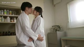 Reducing Mosaic ADN-380 引退 地味な医学部の女子大生と四畳半の狭い部屋でヤリまくった。 伊賀まこ.-6