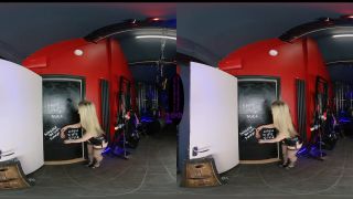 Gloryhole Cocksucker VR (Virtual Reality)-3