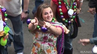 Milfs Show Off Their Big Boobs For Beads At Mardi  Gras-1