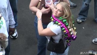 Milfs Show Off Their Big Boobs For Beads At Mardi  Gras-8