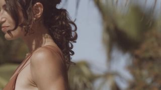[FrolicMe] Julia Rocca Just Julia [05.13.23] [1080p]-1
