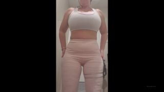 [Onlyfans] sexymatureaussielady-15-11-2019-14220417-I havent posted a titty reveal in the gym lo-1