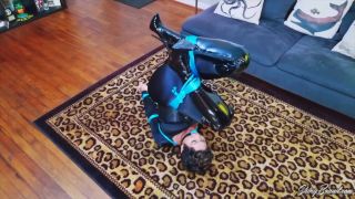 Sahrye Struggling in Spandex.-4