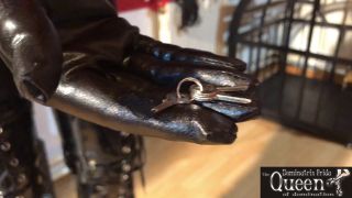 DOMINATRIX FRIDA - Queen Dominatrix Frida Suspension.-8