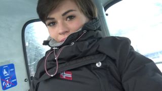 [Amateur] Brunette Masturbate in Ski Lift  brunette touches herself while skiing-0