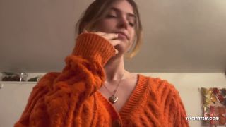 Giantess Smokes Men (Smoking)-6