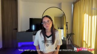 Beautiful skinny nerdy 18yo learns to suck but loves to fuck-1
