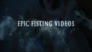 Vixenmoon Fisting And Gaping My Loose Pussy In Mall Fitti...-9