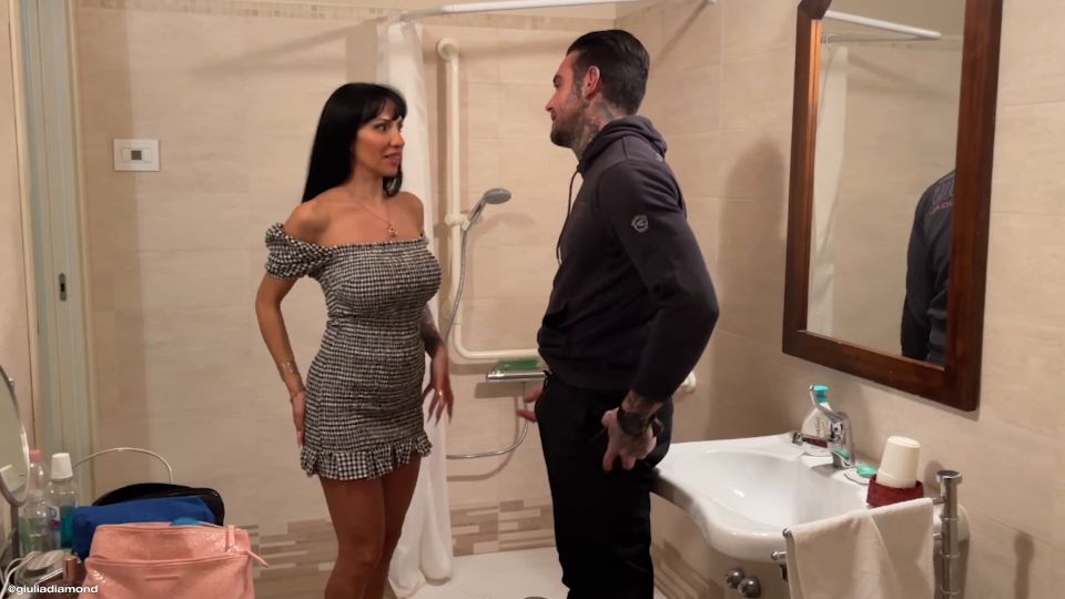 6251 I Fuck Lucas Peracchi While My Husband Is At Work And Ge...