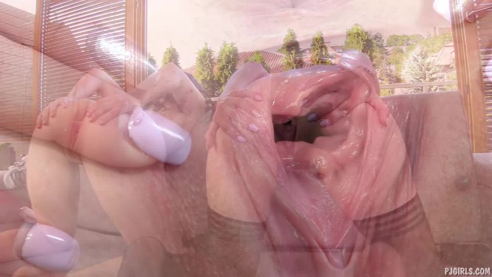 free online video 11 Synchronized spreading - fetish - fetish porn gay feet fetish