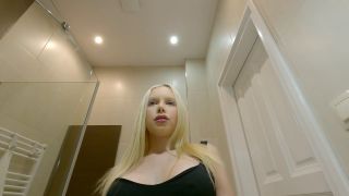 Exceptionally Beautiful Hot Tight Pussy Horny Petite Blonde Flash Pussy -9