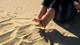 Julia Jordan FOOT PLAY in the SAND - European-2