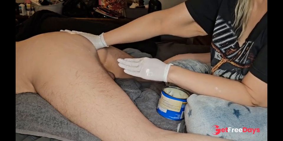 Hubby gets fisted for first time