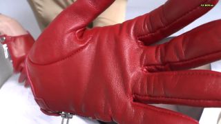 [K2S.CLUB] Lady_Victoria_Valente - Intensives Schn?ffeln an Meinen Roten Lederhandschuhen - FullHD 1080P-0