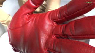 [K2S.CLUB] Lady_Victoria_Valente - Intensives Schn?ffeln an Meinen Roten Lederhandschuhen - FullHD 1080P-1