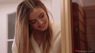 Alba Lala, Mali Ubon (French girls porn)-1