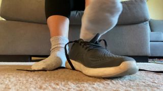 Sexyfeet47 Sexyfeet - whos ready to sniff and lick my sweaty feet dont forget to tribute 19-11-2020-3