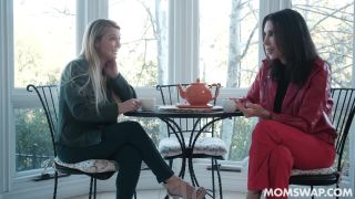 Video Bonding Over The : Laura Bentley, Shay Sights 1080p FullHD-1
