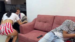 Dereckandzoe,Sofia Palvin - Tarde de peliculas con mi compañero de escuela y su puta hermanastra termina en rica follada.-4