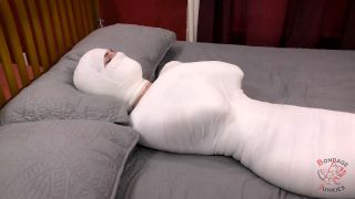 Bondage Junkies - Lola vs. Her Extra Effort 720P - Bondage junkies-7