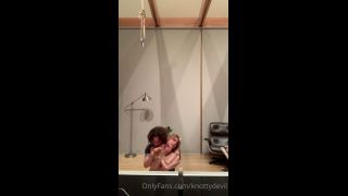 knottydevil 2020-08-27_This_is_from_a_year_ago_when_fifisprouts_and_I_got_to_tie_t.._147d -3