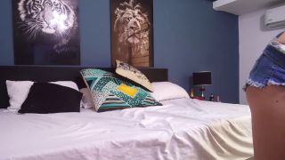 Madison Miullers - My girlfriend sends me a hot video showing her ass.-1