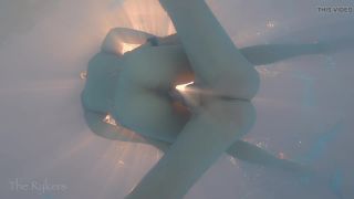 Underwater Sex In The Pool Bottom View (Amateur porn) Mya Lane-0