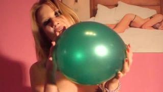 porn video 6 Emma Gutversteckt – Blowing up Balloons | balloon popping | fetish porn serbian femdom-9