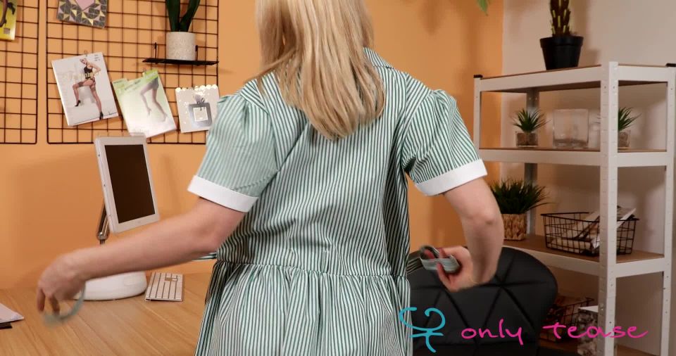 [GetFreeDays.com] Patricia-A-20221107-OT-33281-mp4_ foot tickling