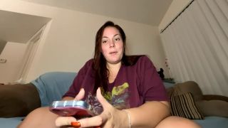 Handjob porn Shay Sights, Shay Milf welcomes new neighbor with blowjob-9