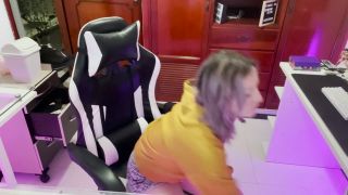 Streamer De Twich Se Le Olvida Apagar Directo Y Es Vista Follando 1080p-0