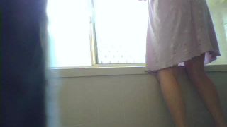 sister_in_bathroom-6