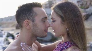 Video Mary Rock  Romantic Young Couple Sex At Sunset 720p HD-0