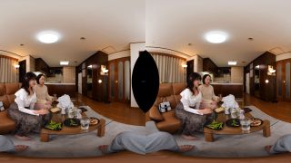 URVRSP-351 【8KVR】耳元への蠱惑的囁きで友人の旦那にカラダだけの関係を迫る密着相互NTR かなさん-1