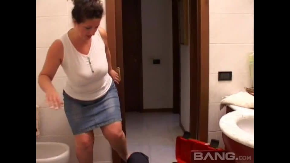 Alle Vecchie Porche Piace Giovane Scene  3