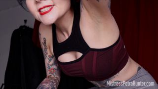 Mistress Petra Hunter - Eat It for My Stinky Pits - Yoga pants-8