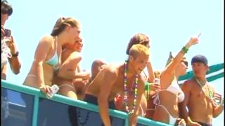 Wild And Crazy Bikini Babes 2 Scene 1 Voyeur!-9