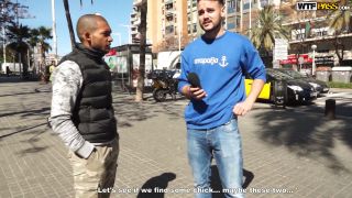 Girl Gives Head For Her 15 Minutes Of Fame - Public-2